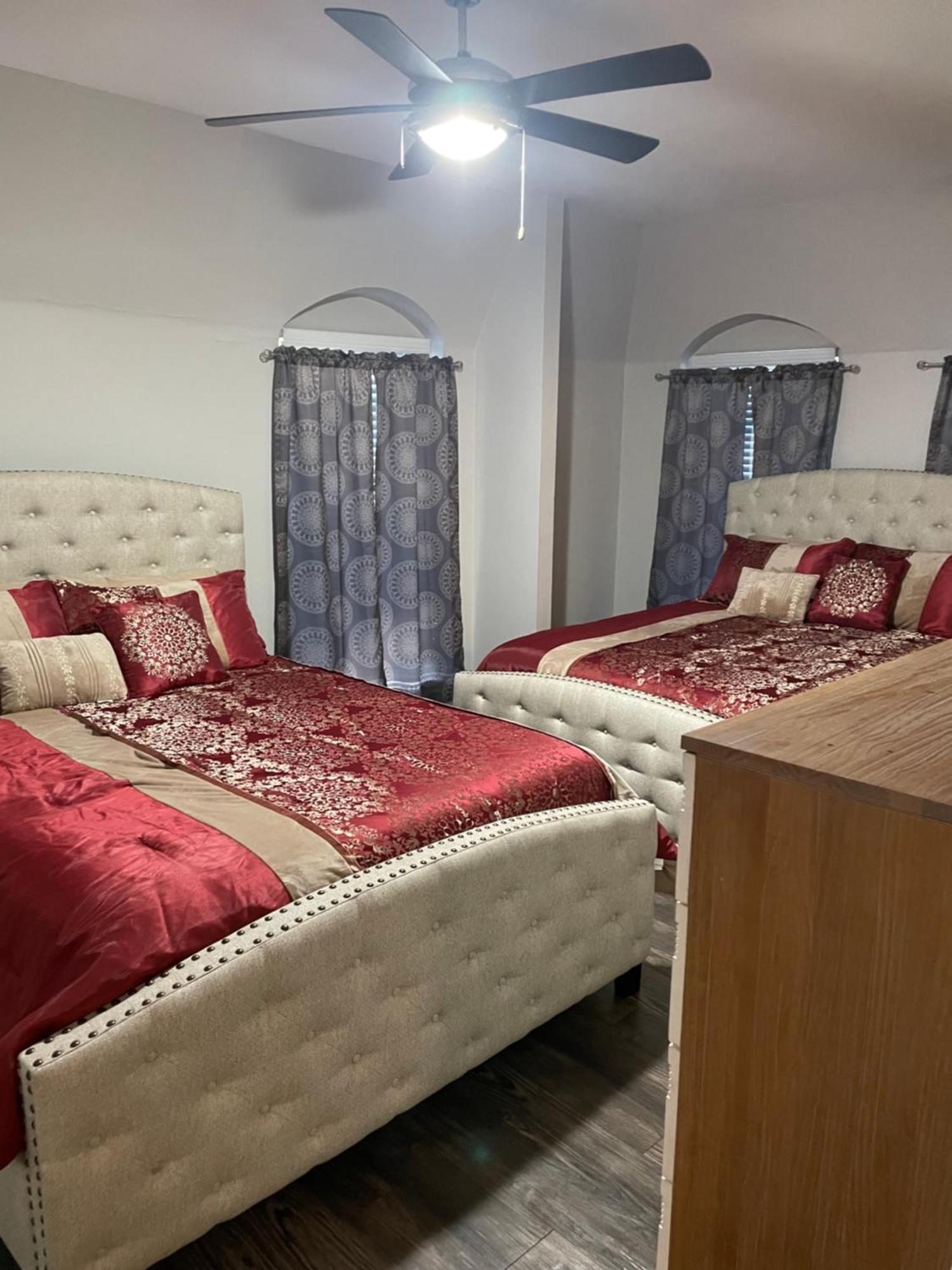 Huge One Bedroom With 2 Queen Size Beds Houston Exteriér fotografie